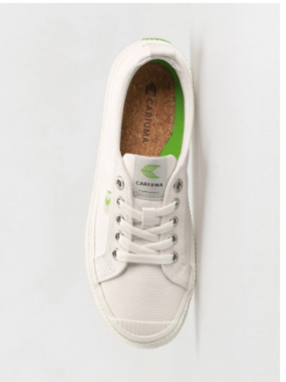 Cariuma OCA Low Canvas Sneakers, White, Womens Size 9